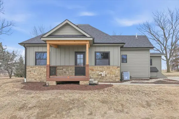 2876 105th Street, TABOR, IA 51653