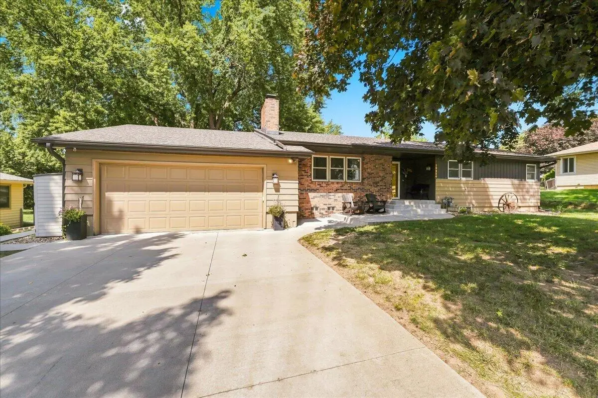 19906 Northern Pine Road, Council Bluffs, IA 51503 - #1
