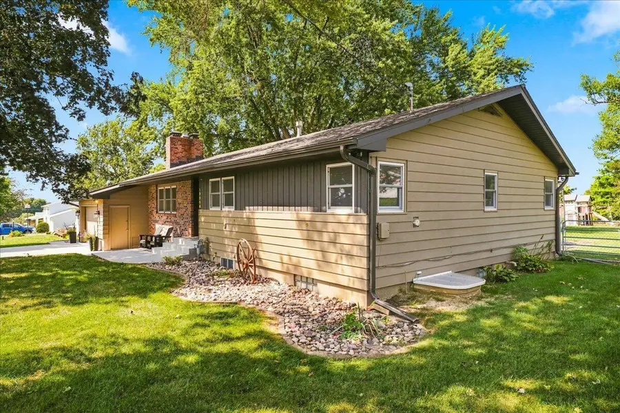 19906 Northern Pine Road, Council Bluffs, IA 51503 - #2
