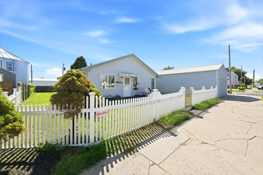 143 3rd Street, Underwood, IA 51576 - #2