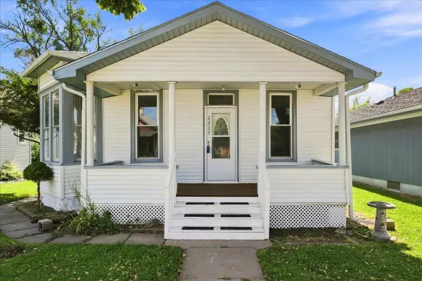 2227 Avenue E, COUNCIL BLUFFS, IA 51501