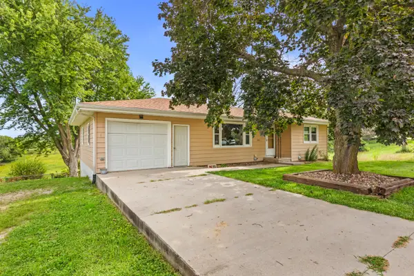 936 Oakland Avenue, OAKLAND, IA 51560