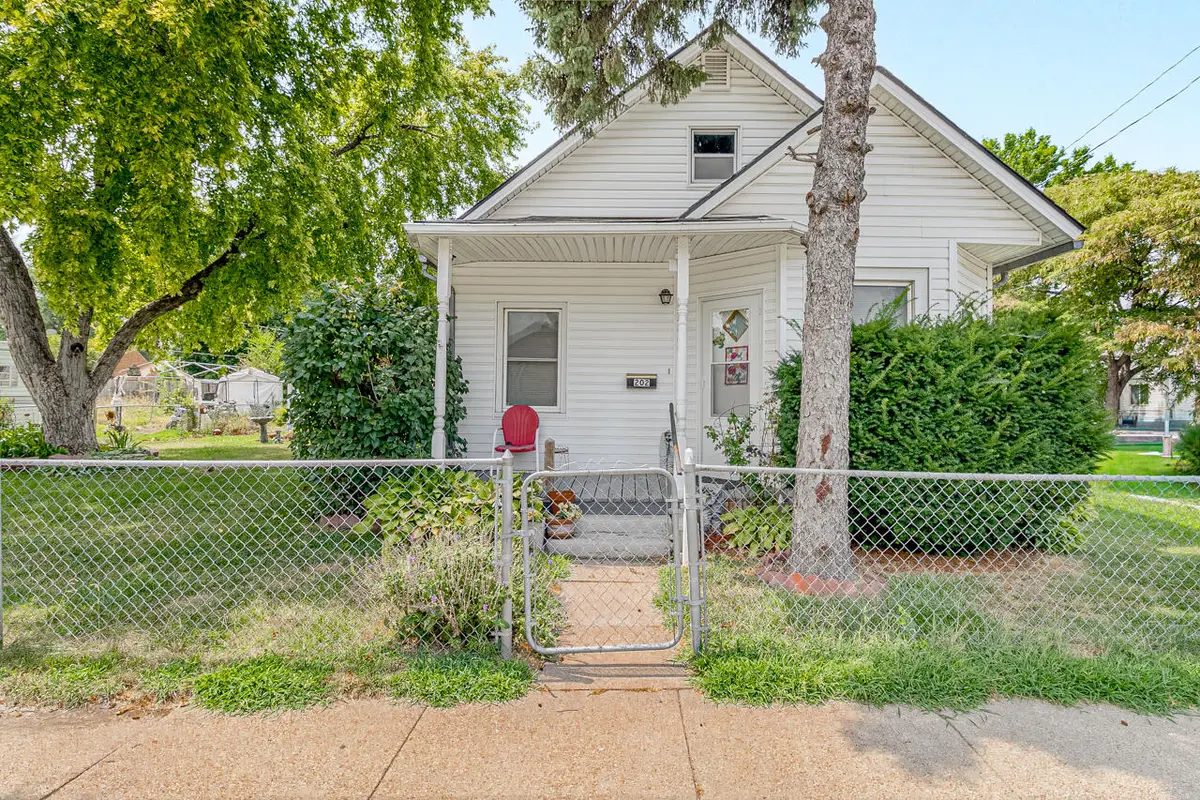 202 S 24th Street, Council Bluffs, IA 51501 - #1