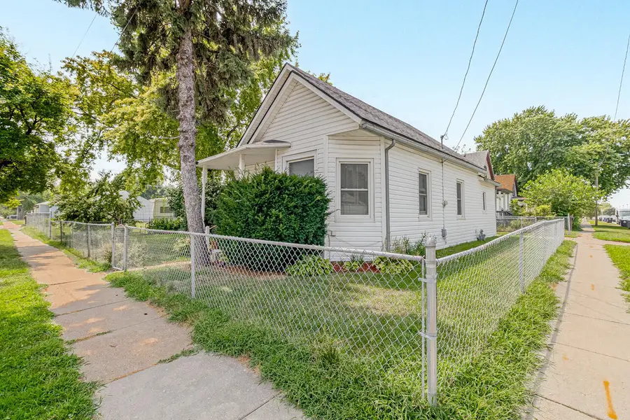 202 S 24th Street, Council Bluffs, IA 51501 - #2