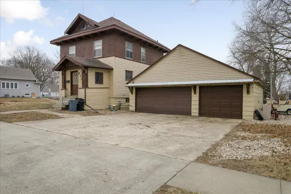 210 6th Street, GRISWOLD, IA 51535