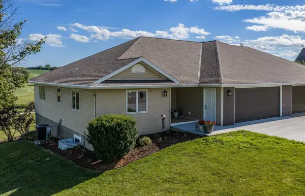 2976 B Par Trail, WOODBINE, IA 51579