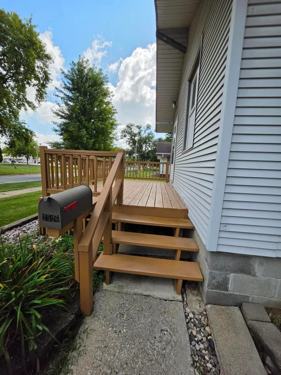 2526 S 10th Street, Council Bluffs, IA 51501 - #3