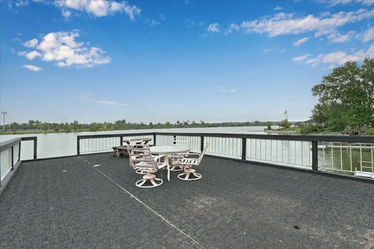 4428 N 7th Street, Carter Lake, IA 51510 - #1