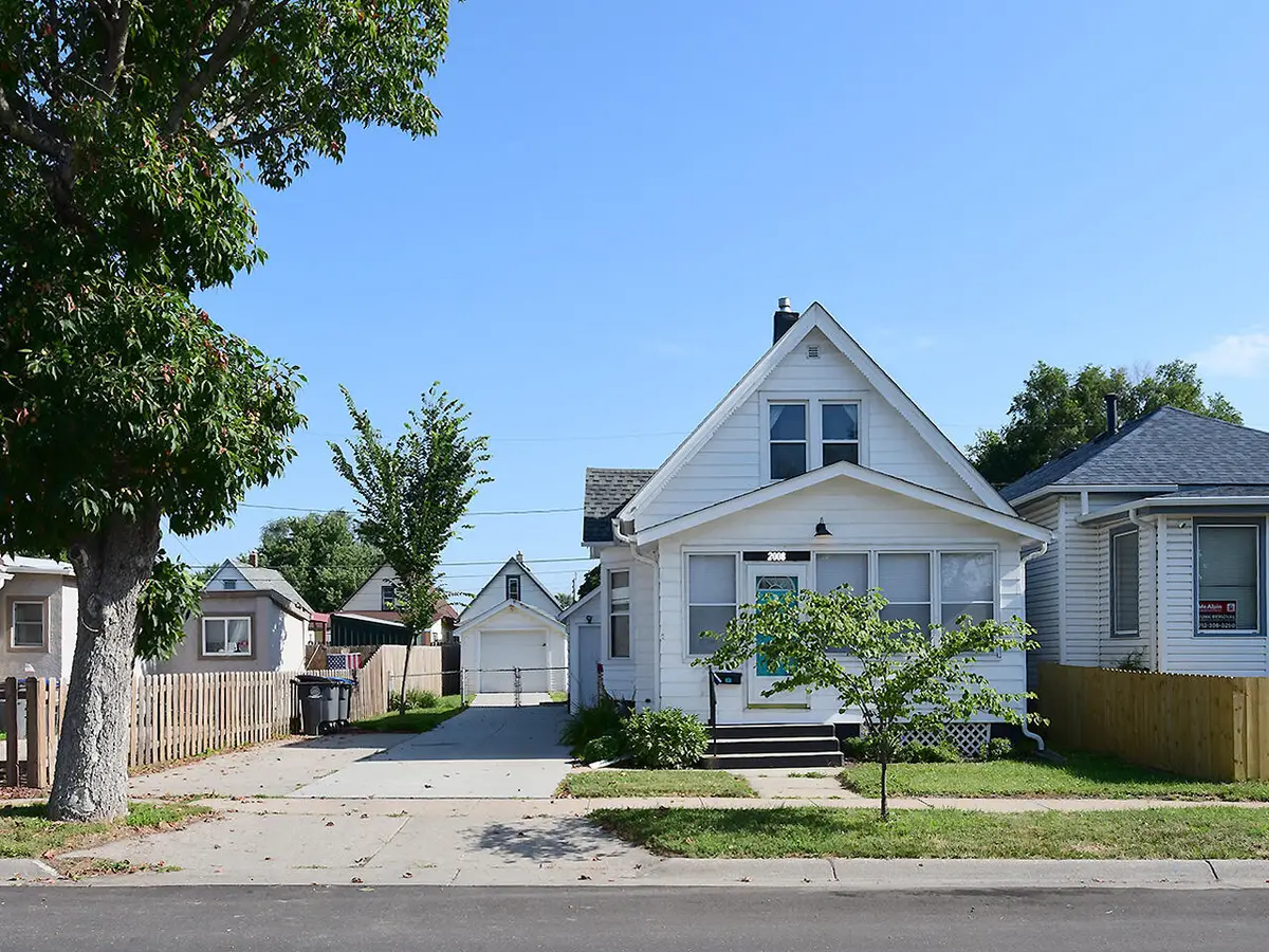 2008 5th Avenue, Council Bluffs, IA 51501 - #1