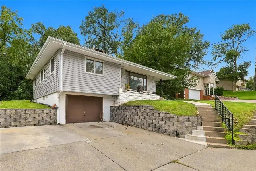 139 Happy Hollow Boulevard, Council Bluffs, IA 51503 - #2