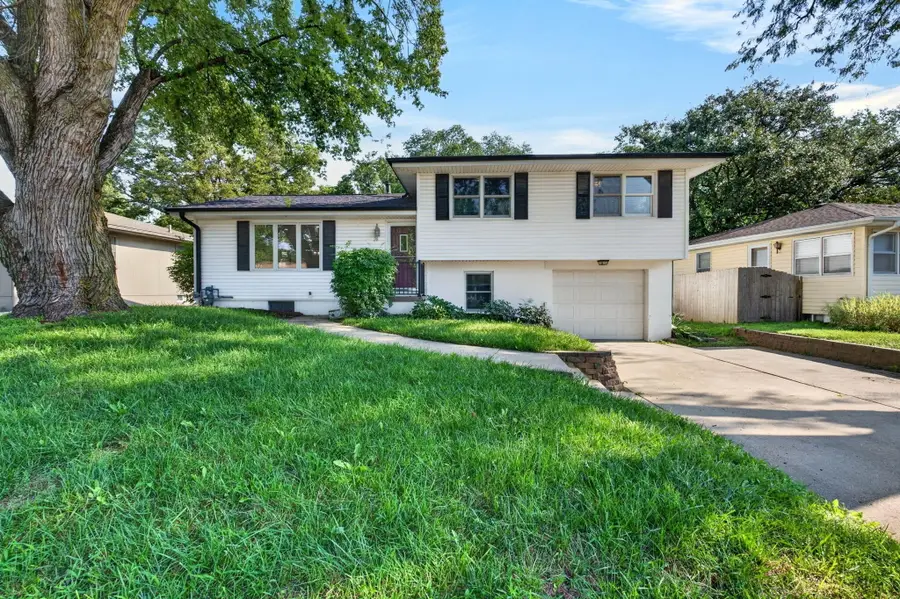 28 Crestwood Drive, Council Bluffs, IA 51503 - #3