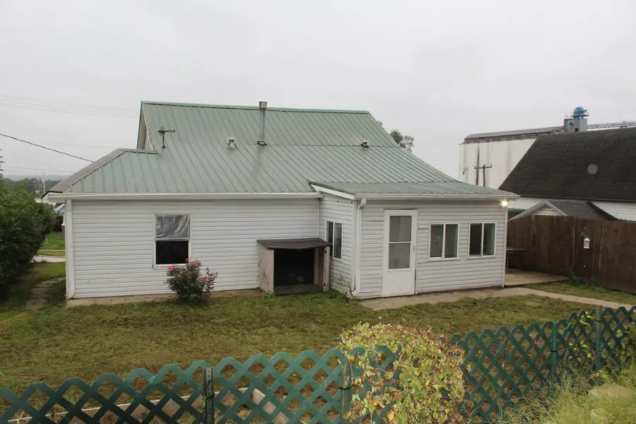 123 N 9th Street, Missouri Valley, IA 51555 - #2
