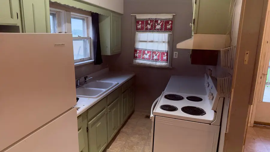 301 Davenport Street, Shelby, IA 51570 - #3