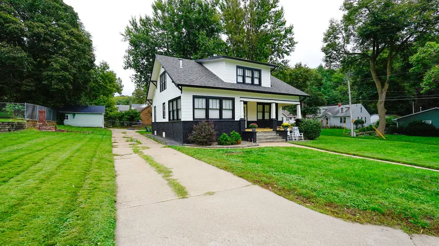 2201 Raymond Avenue, Council Bluffs, IA 51503 - #2