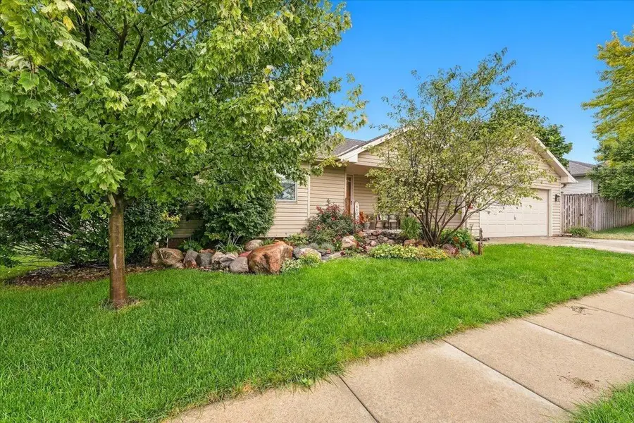 2710 Tara Hills Street, Council Bluffs, IA 51503 - #2