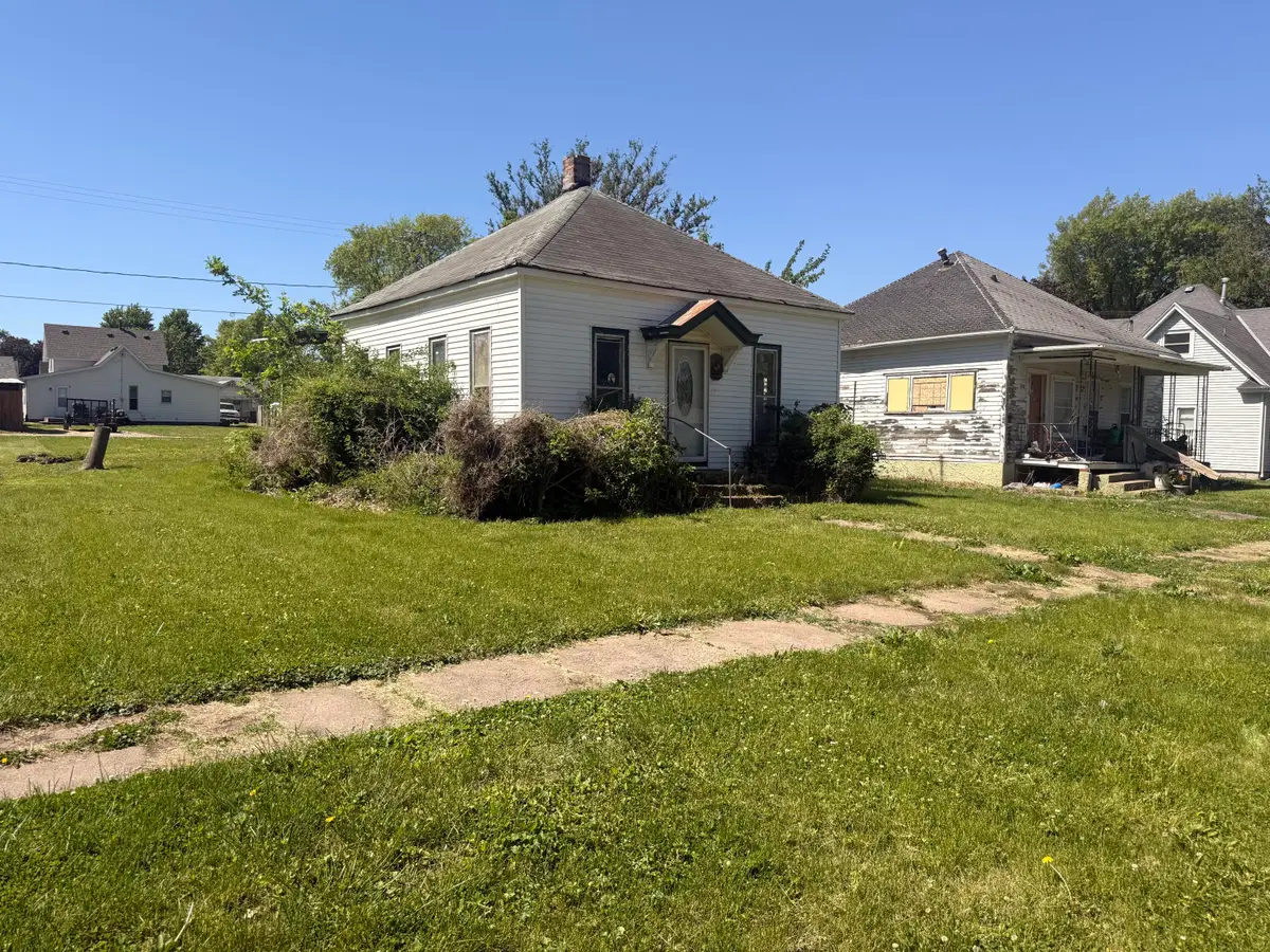 810 7 Avenue, Shenandoah, IA 51601 - #1