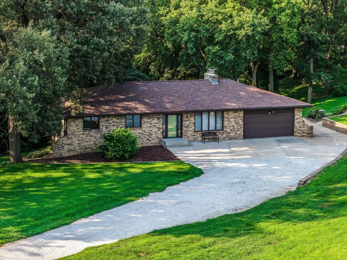 19334 Shadow Avenue, Honey Creek, IA 51542 - #1