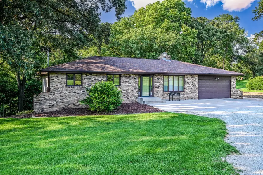 19334 Shadow Avenue, Honey Creek, IA 51542 - #2
