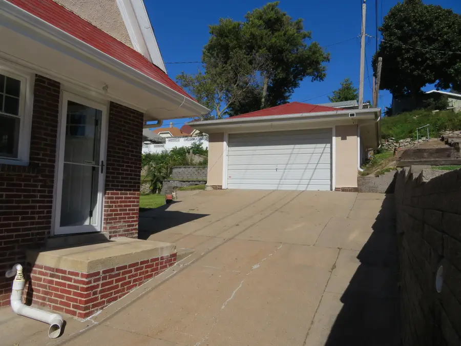 705 E Huron Street, Missouri Valley, IA 51555 - #2