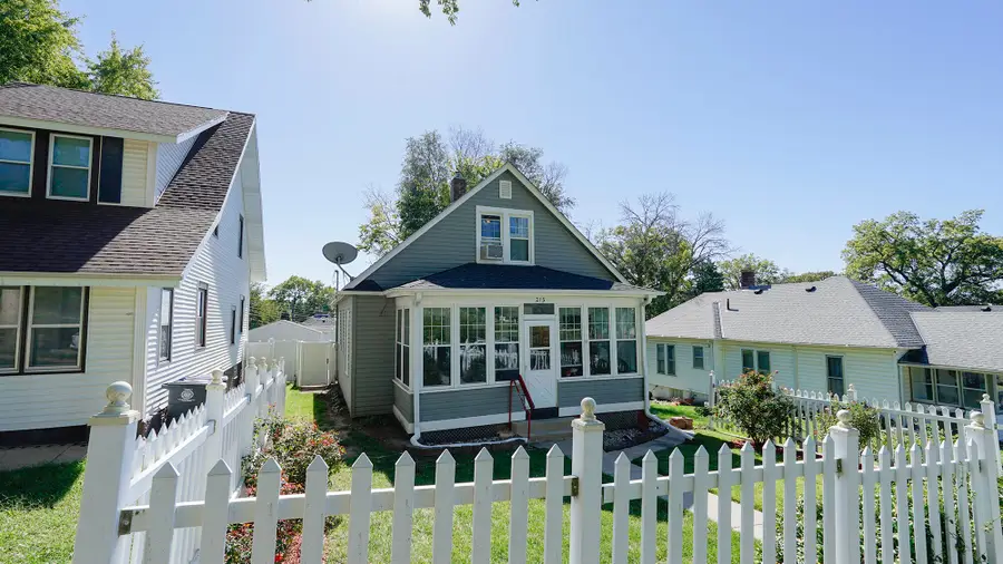215 Lafayette Avenue, Council Bluffs, IA 51503 - #2