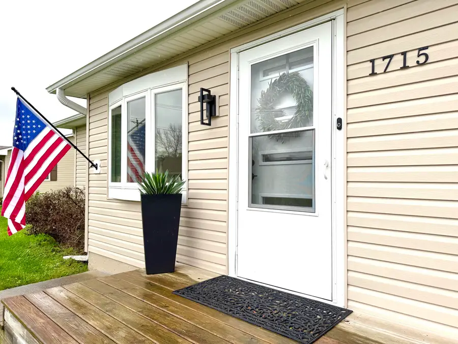 1715 28th Avenue, Council Bluffs, IA 51501 - #2