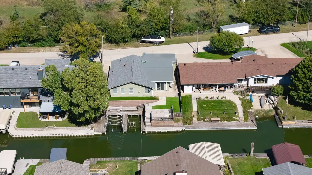 66 Lakewood Villa Street, Council Bluffs, IA 51501 - #1