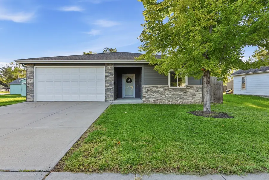2403 S 13th Street, Council Bluffs, IA 51501 - #2