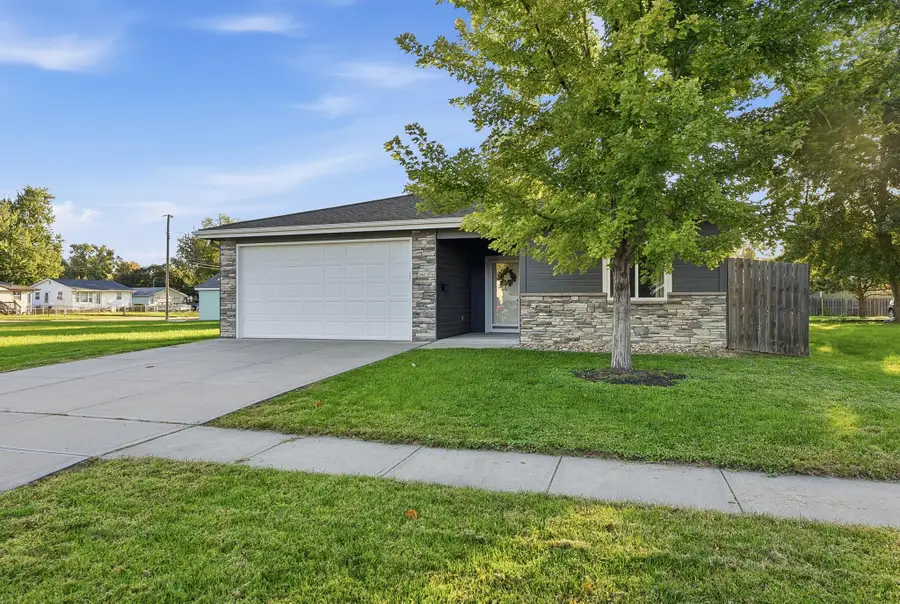 2403 S 13th Street, Council Bluffs, IA 51501 - #3