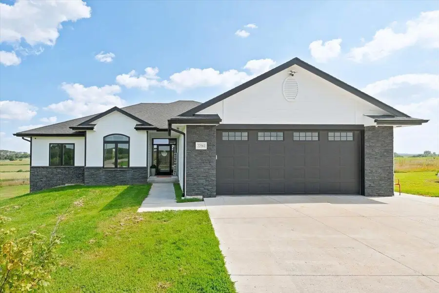 22561 Applewood Road, Glenwood, IA 51534 - #2
