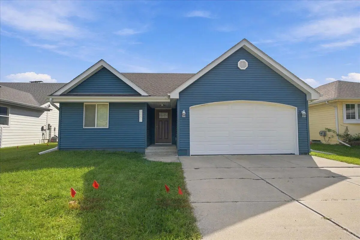2807 Avenue C, Council Bluffs, IA 51501 - #1