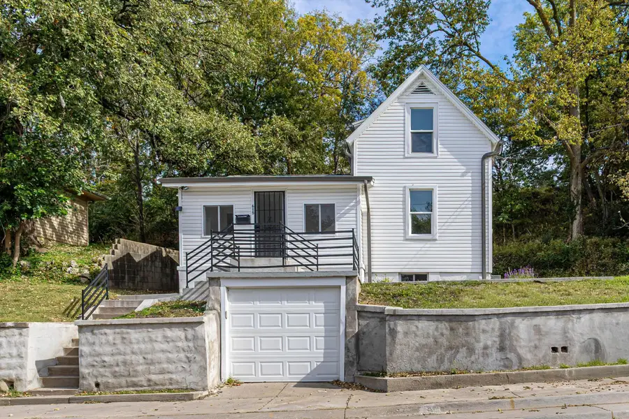 615 Stutsman Street, Council Bluffs, IA 51503 - #2
