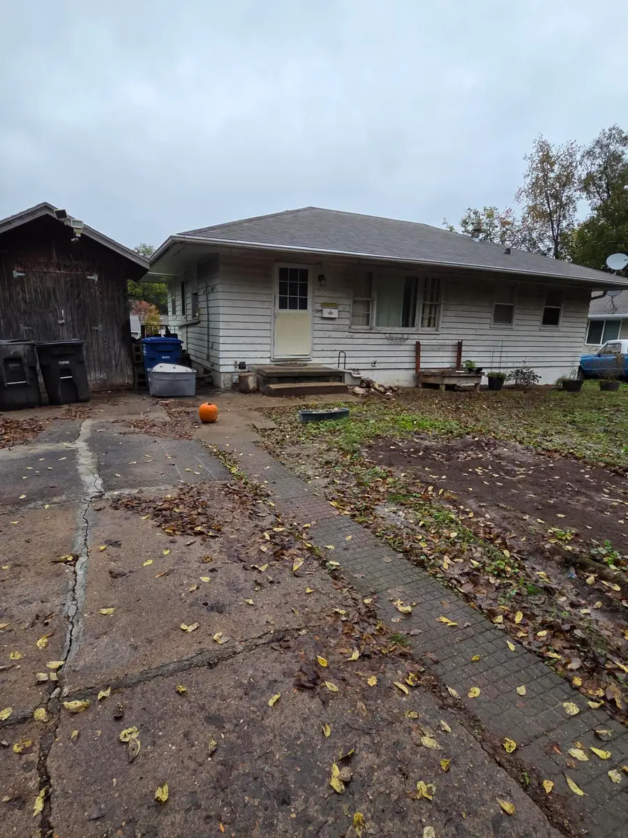 2505 Mann Avenue, Des Moines, IA 50310 - #2