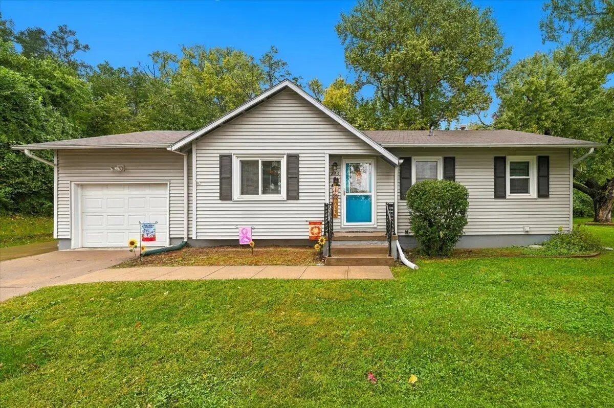 226 Pickardy Lane, Council Bluffs, IA 51503 - #1
