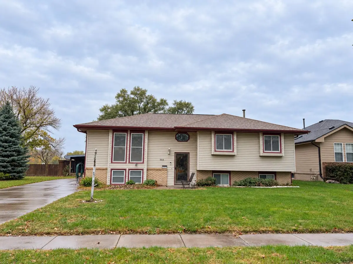 3208 N 11th Street, Carter Lake, IA 51510 - #1