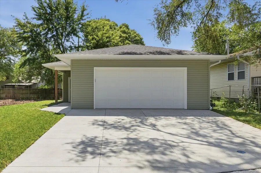 106 Osage Street, Council Bluffs, IA 51501 - #2