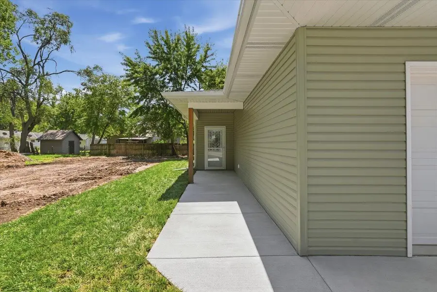 106 Osage Street, Council Bluffs, IA 51501 - #3