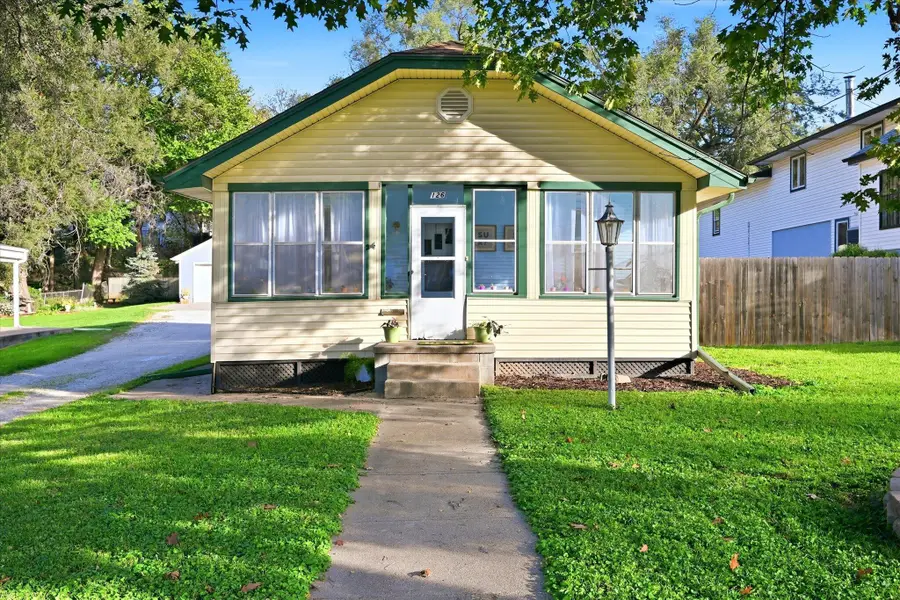 126 W Graham Avenue, Council Bluffs, IA 51503 - #2