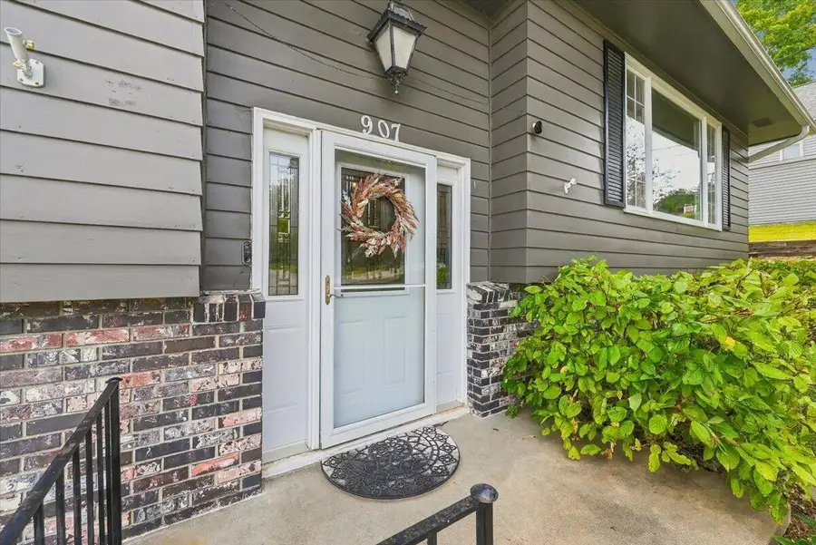 907 Townsend Street, Glenwood, IA 51534 - #3