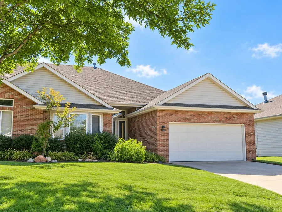 1024 Shoal Pointe Drive, Carter Lake, IA 51510 - #2