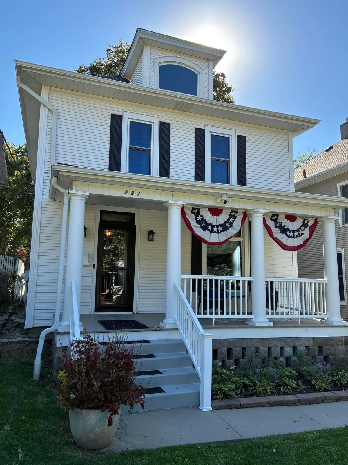 227 9th Avenue, Council Bluffs, IA 51503 - #1