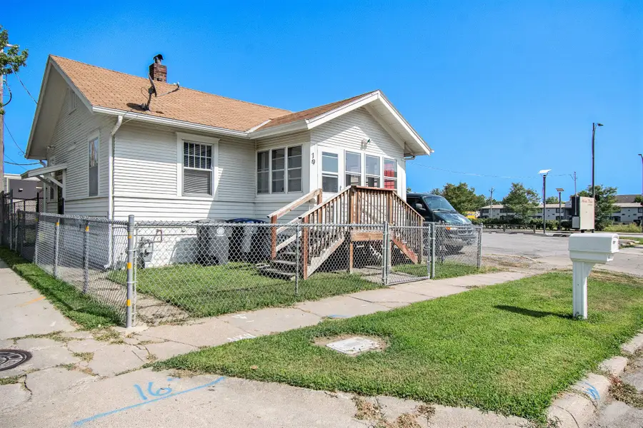 19 N 36th Street, Council Bluffs, IA 51501 - #2