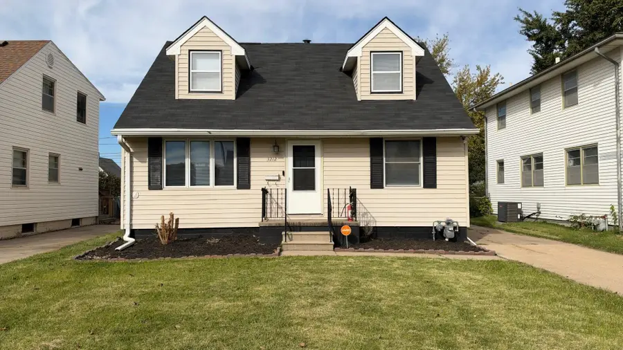 3212 3rd Avenue, Council Bluffs, IA 51501 - #2
