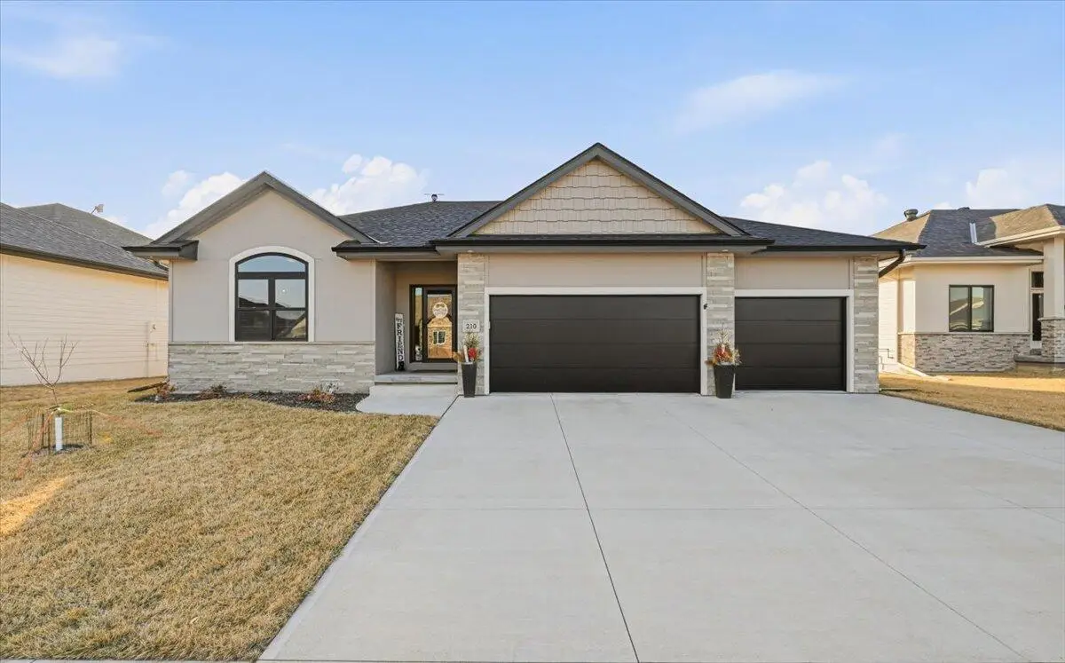 210 Augusta Drive, Treynor, IA 51575 - #1