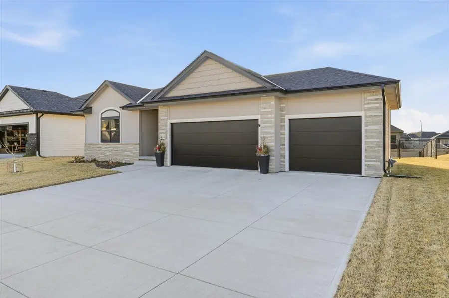 210 Augusta Drive, Treynor, IA 51575 - #3