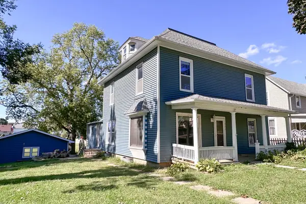 304 Country Street, WALNUT, IA 51577