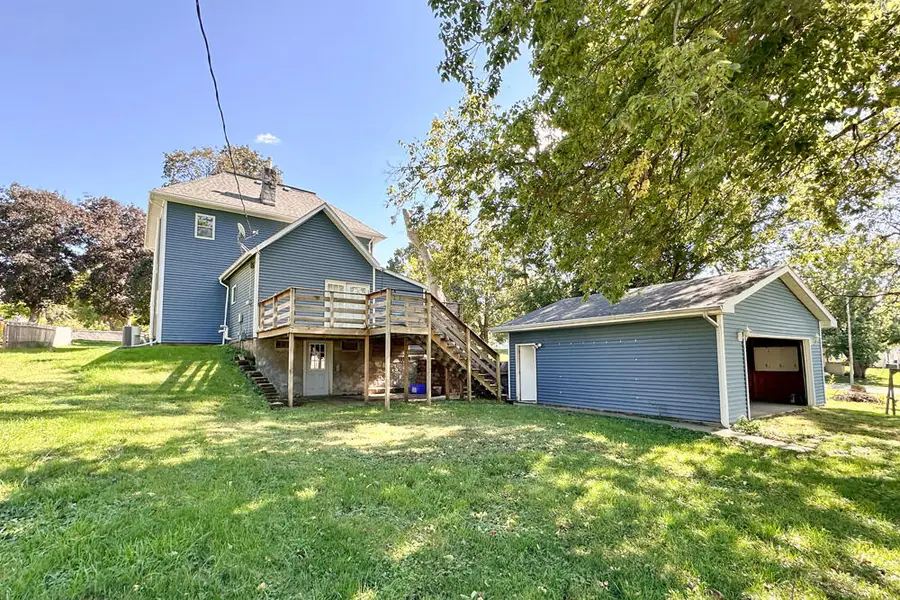 304 Country Street, Walnut, IA 51577 - #2