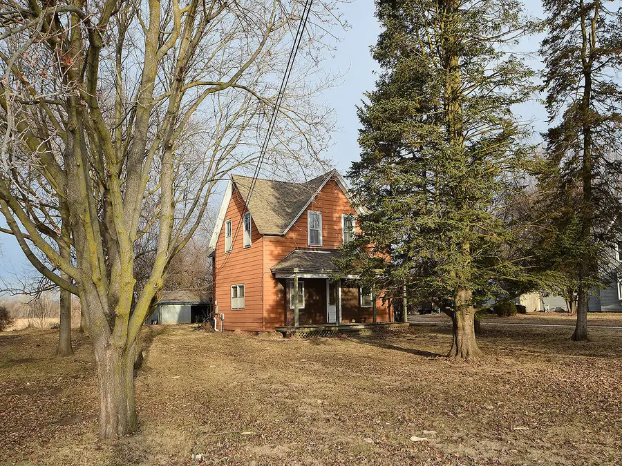 516 N Frost Avenue, Avoca, IA 51521 - #3