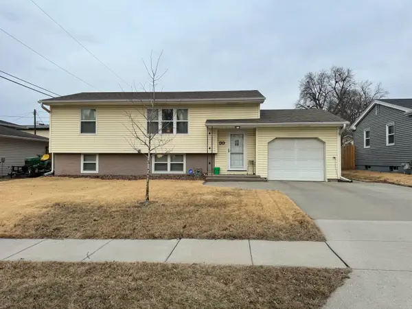 99 Wenwood Circle, COUNCIL BLUFFS, IA 51503