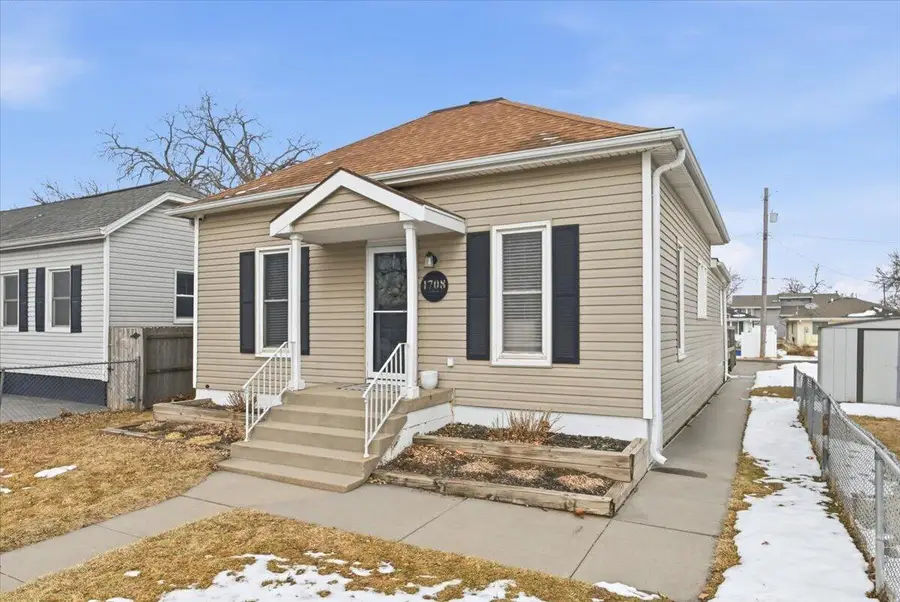 1708 Avenue L, Council Bluffs, IA 51501 - #3