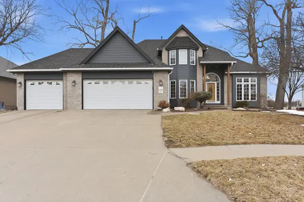 111 Shoreline Drive, CARTER LAKE, IA 51510